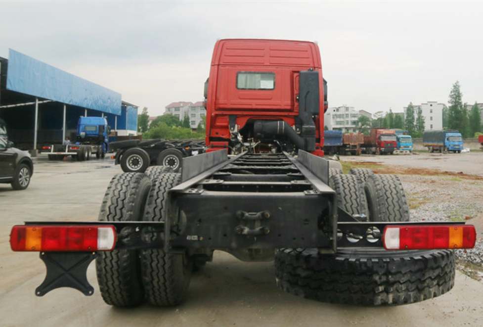 欧曼重卡自卸车